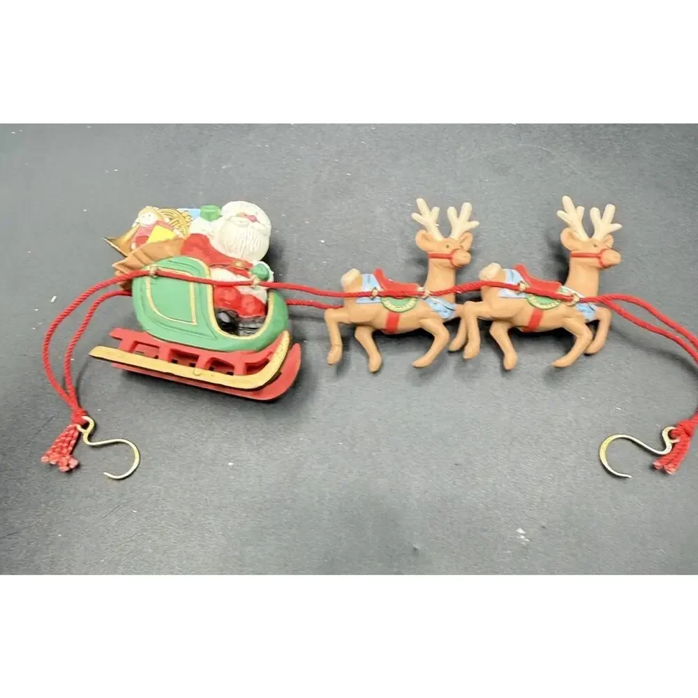 1986 Hallmark Keepsake Santa And His Reindeer Christmas Ornament No Box Lo16